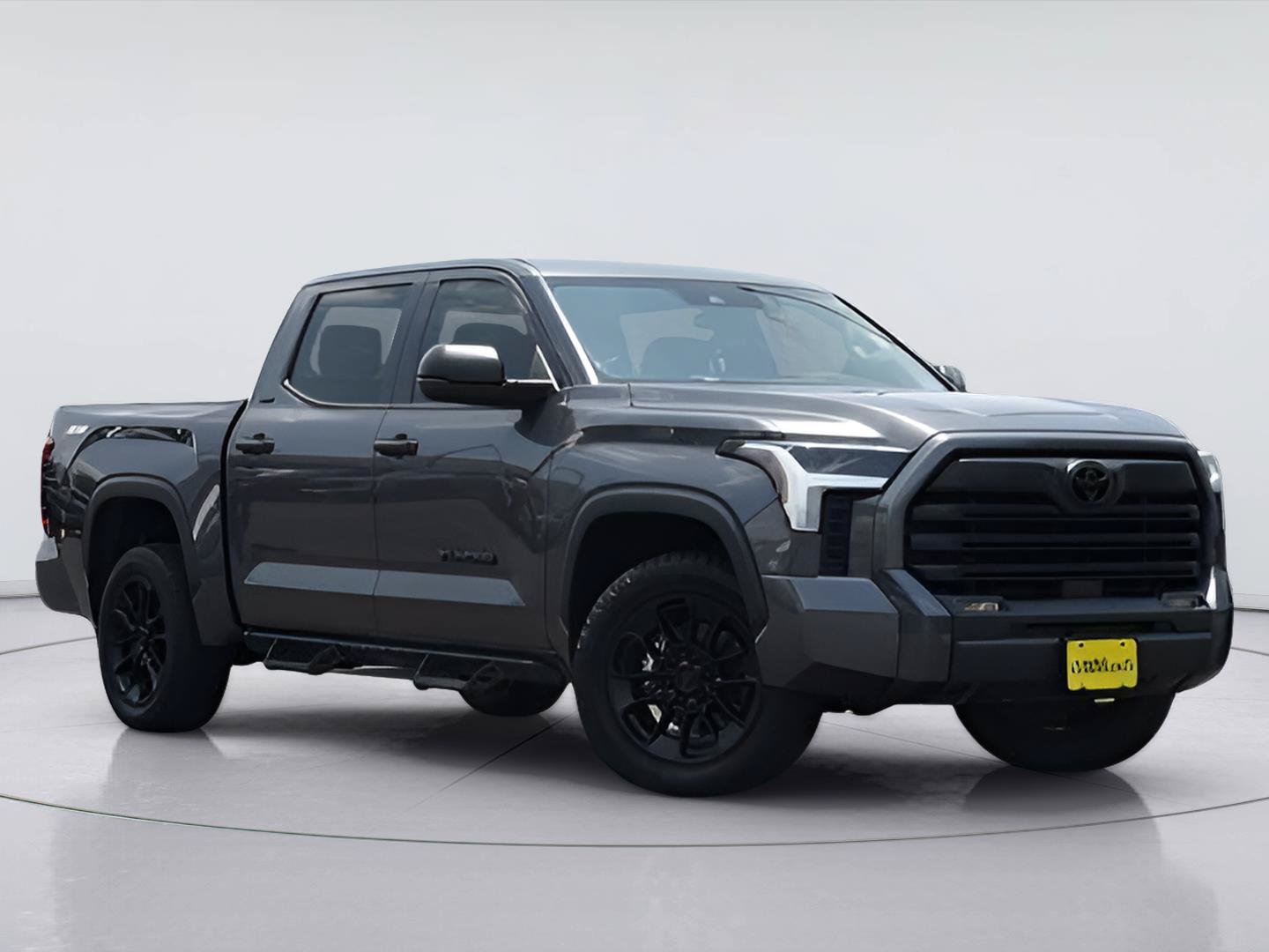 Used 2023 Toyota Tundra SR5 AWD/4WD image 2