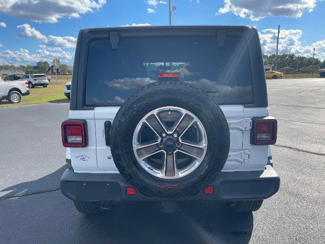 Used 2019 Jeep Wrangler Unlimited Sahara image 3