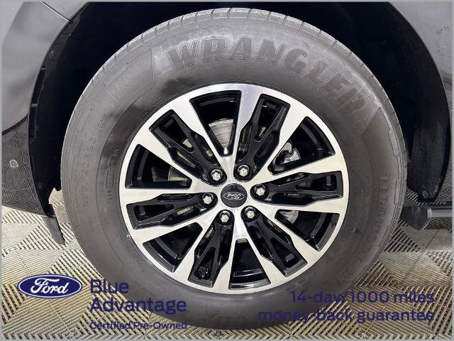 Certified 2025 Ford Expedition Platinum AWD/4WD image 15