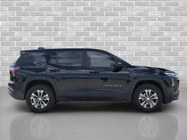 Used 2026 Chevrolet Equinox LT FWD image 4