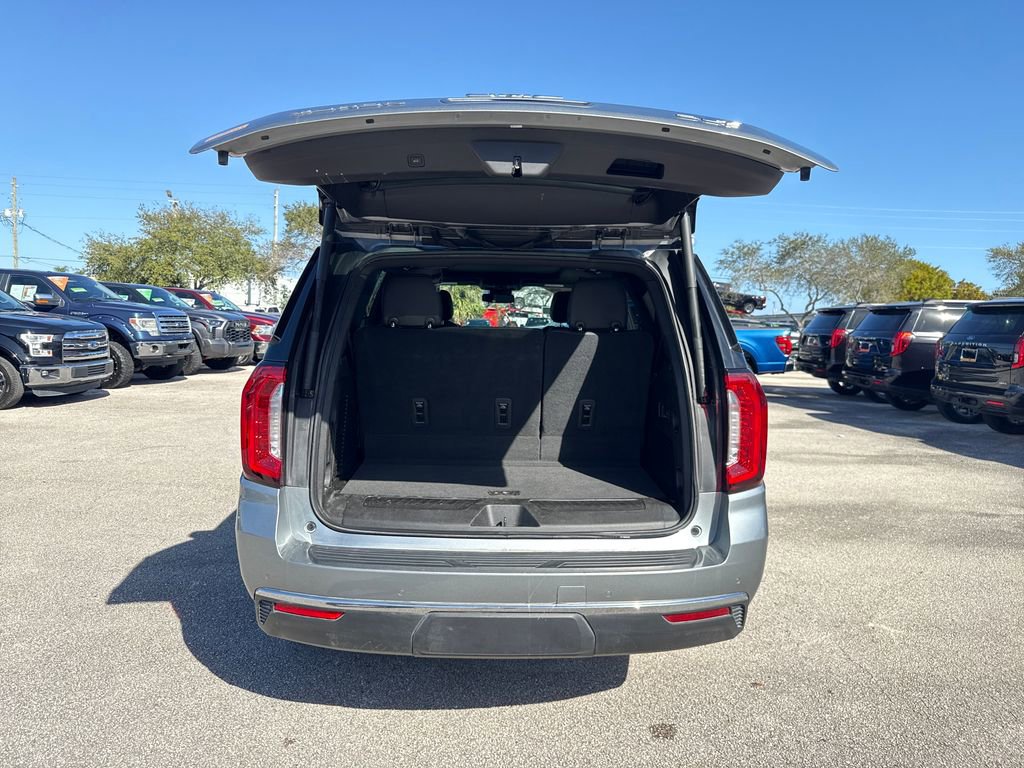 Used 2023 GMC Yukon SLT w/ SLT Luxury Package image 31