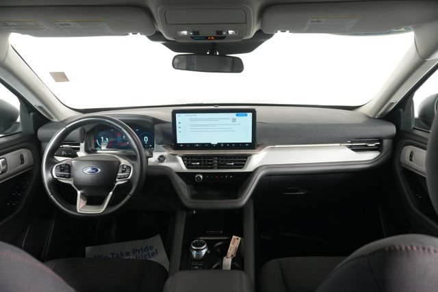 Certified 2025 Ford Explorer Active AWD/4WD image 23