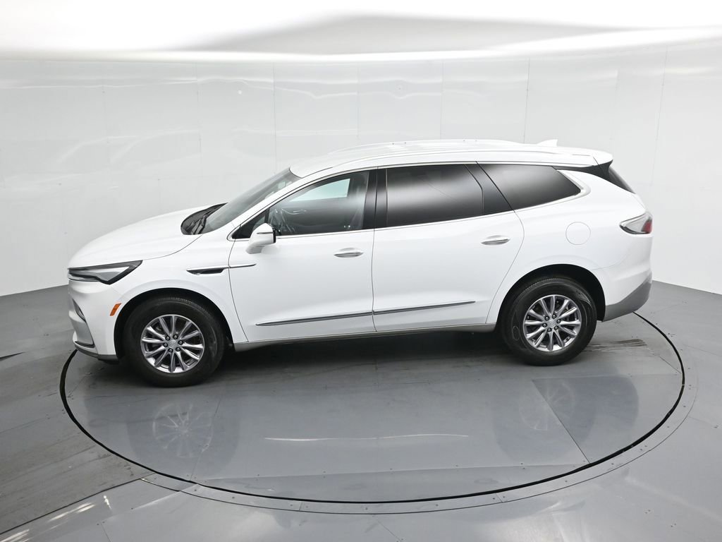 Used 2022 Buick Enclave Essence image 45