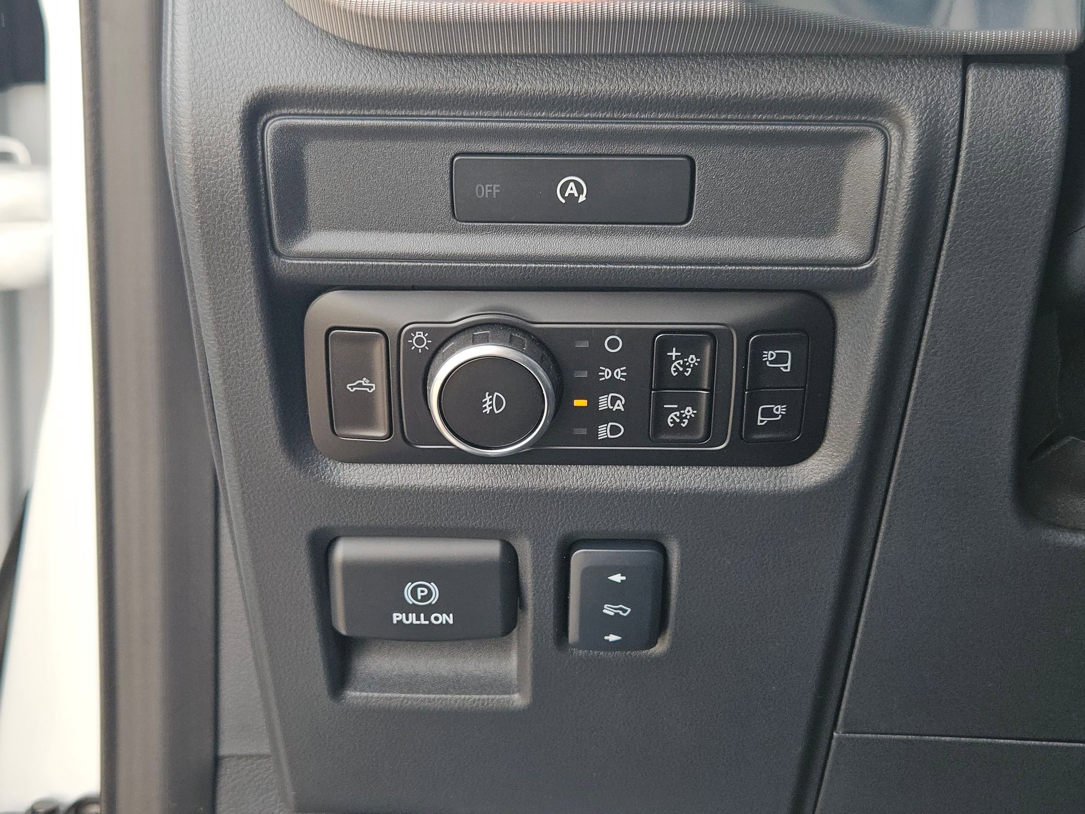 Certified 2025 Ford F150 Lariat w/ Equipment Group 502A High image 14