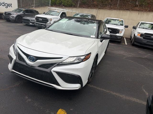 Used 2023 Toyota Camry XSE w/ Navigation Package image 3