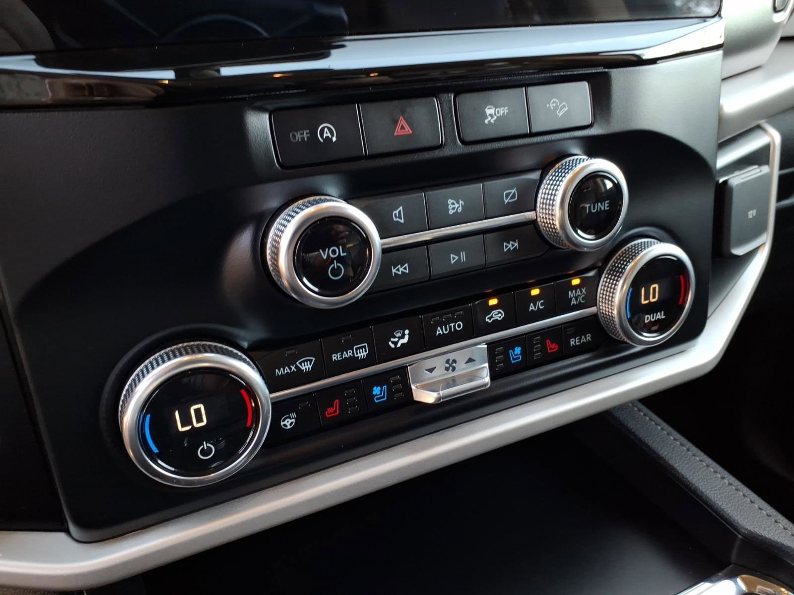 Certified 2024 Ford Expedition XLT image 21