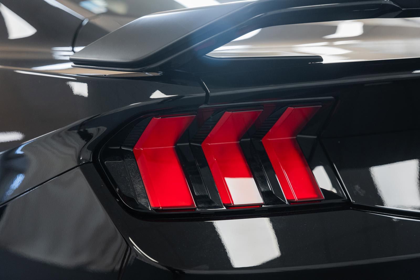Certified 2025 Ford Mustang Dark Horse RWD image 7