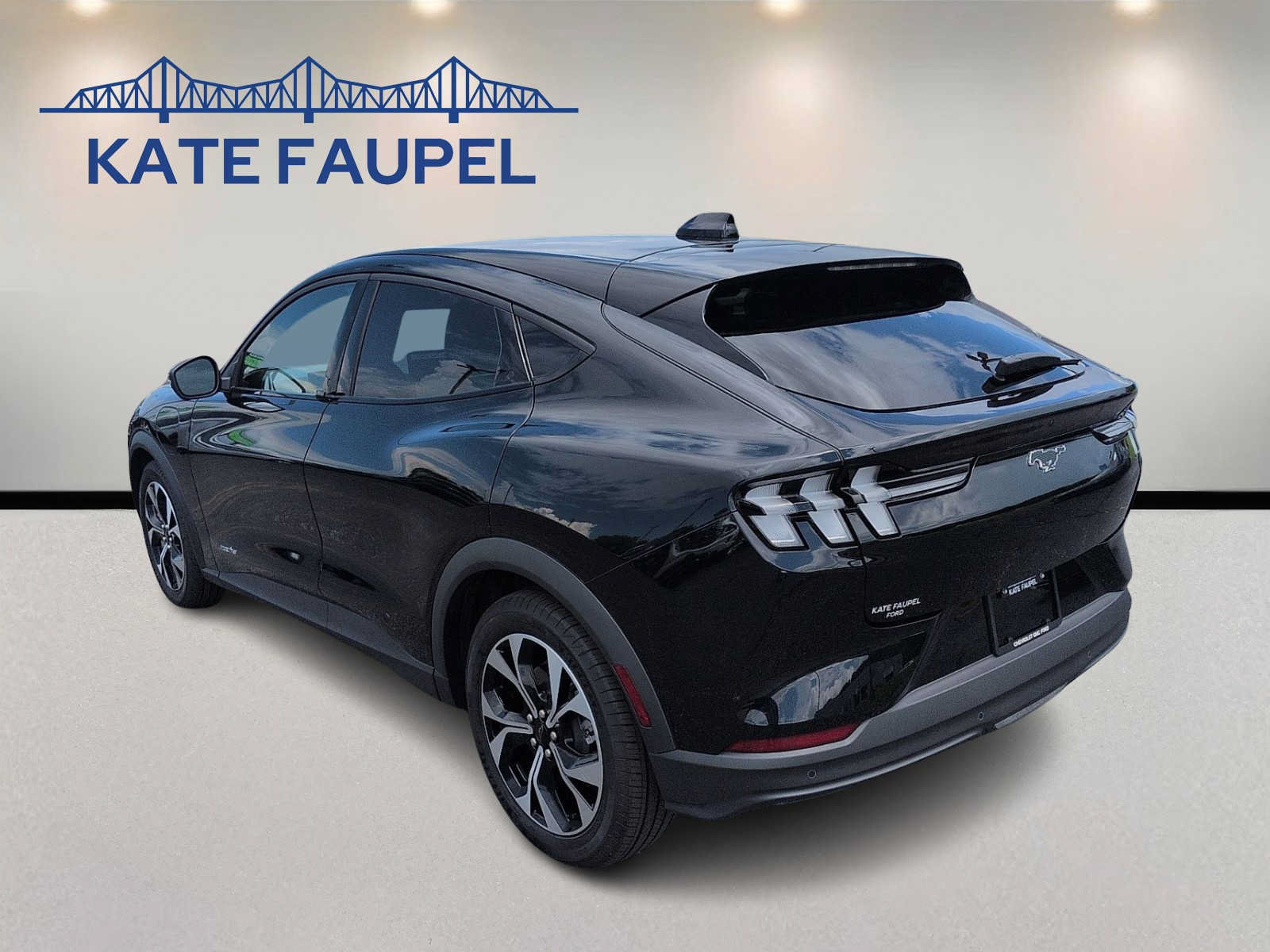 Certified 2025 Ford Mustang Mach-E Select RWD image 5