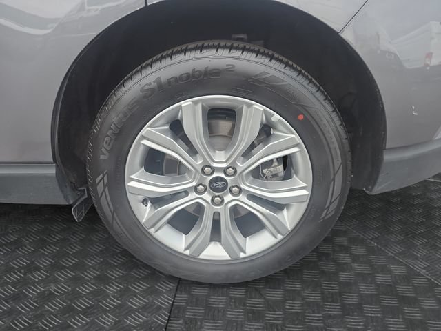 Certified 2024 Ford Edge Titanium w/ Equipment Group 301A AWD/4WD image 14
