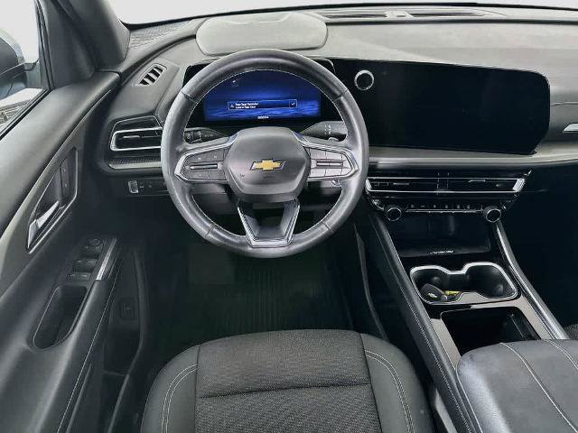 Used 2024 Chevrolet Traverse LT w/ LPO, Floor Liner Package FWD image 10