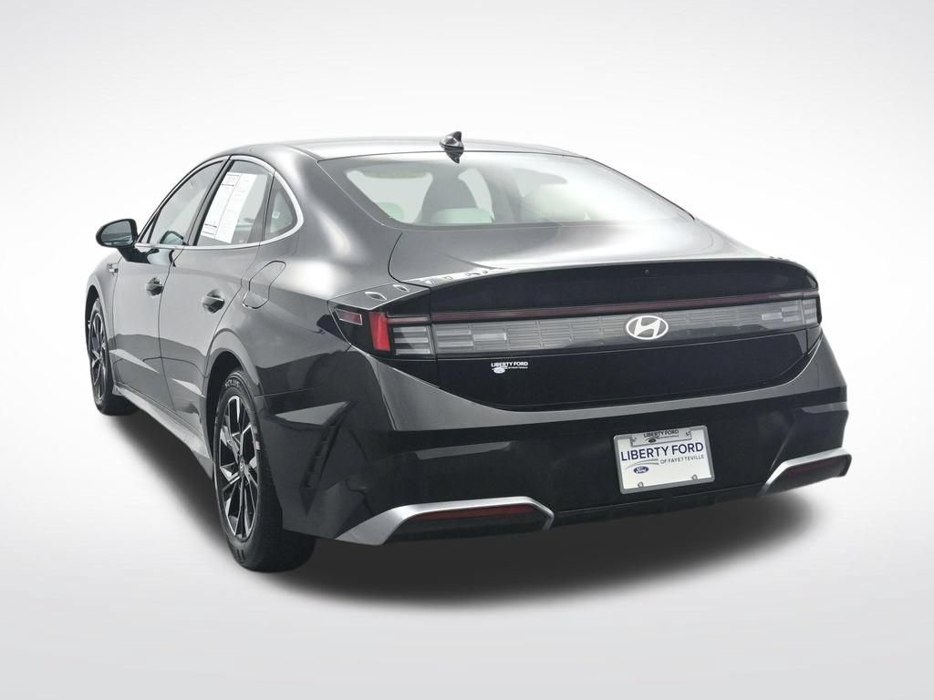 Used 2025 Hyundai Sonata SEL FWD image 9