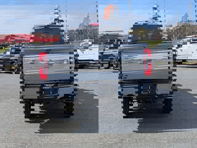 Certified 2025 Ford F350 Platinum w/ Platinum Plus Package image 5
