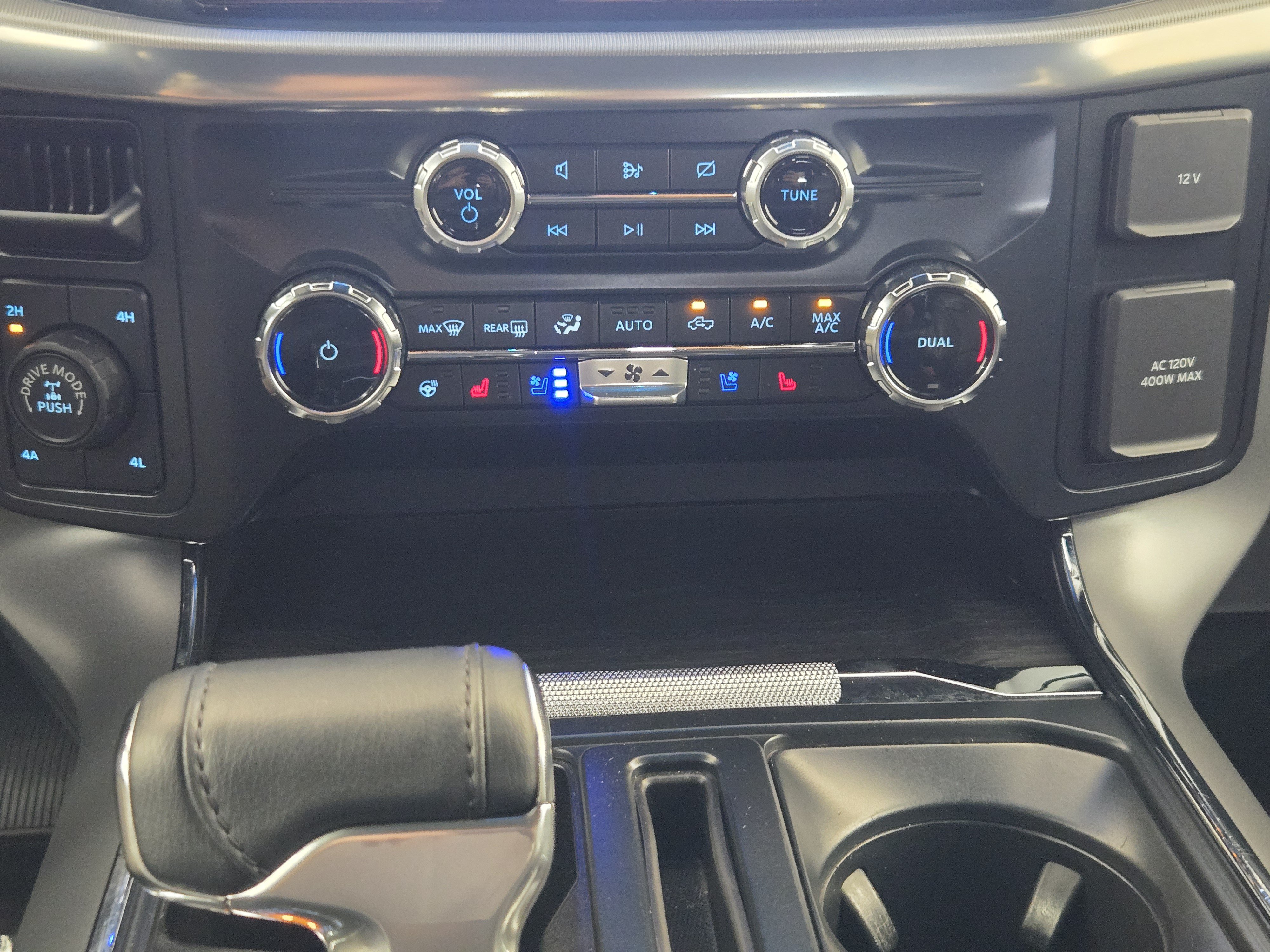 Certified 2024 Ford F150 Lariat w/ FX4 Off-Road Package AWD/4WD image 18