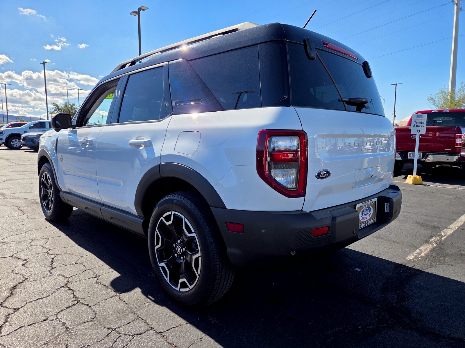 Certified 2025 Ford Bronco Sport Outer Banks w/ Outer Banks Tech Package+ AWD/4WD image 4