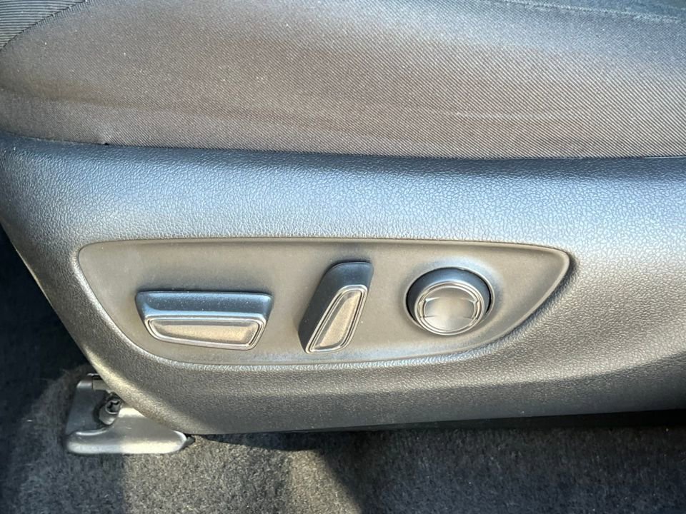 Used 2024 Toyota RAV4 XLE image 12