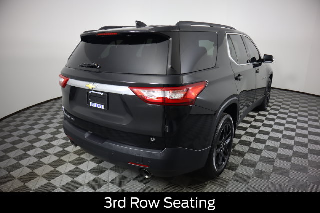Used 2020 Chevrolet Traverse LT w/ Driver Confidence II Package AWD/4WD image 3