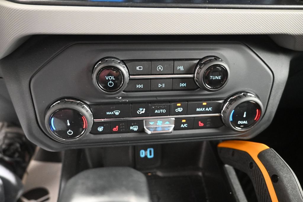 Certified 2022 Ford Bronco Badlands AWD/4WD image 4