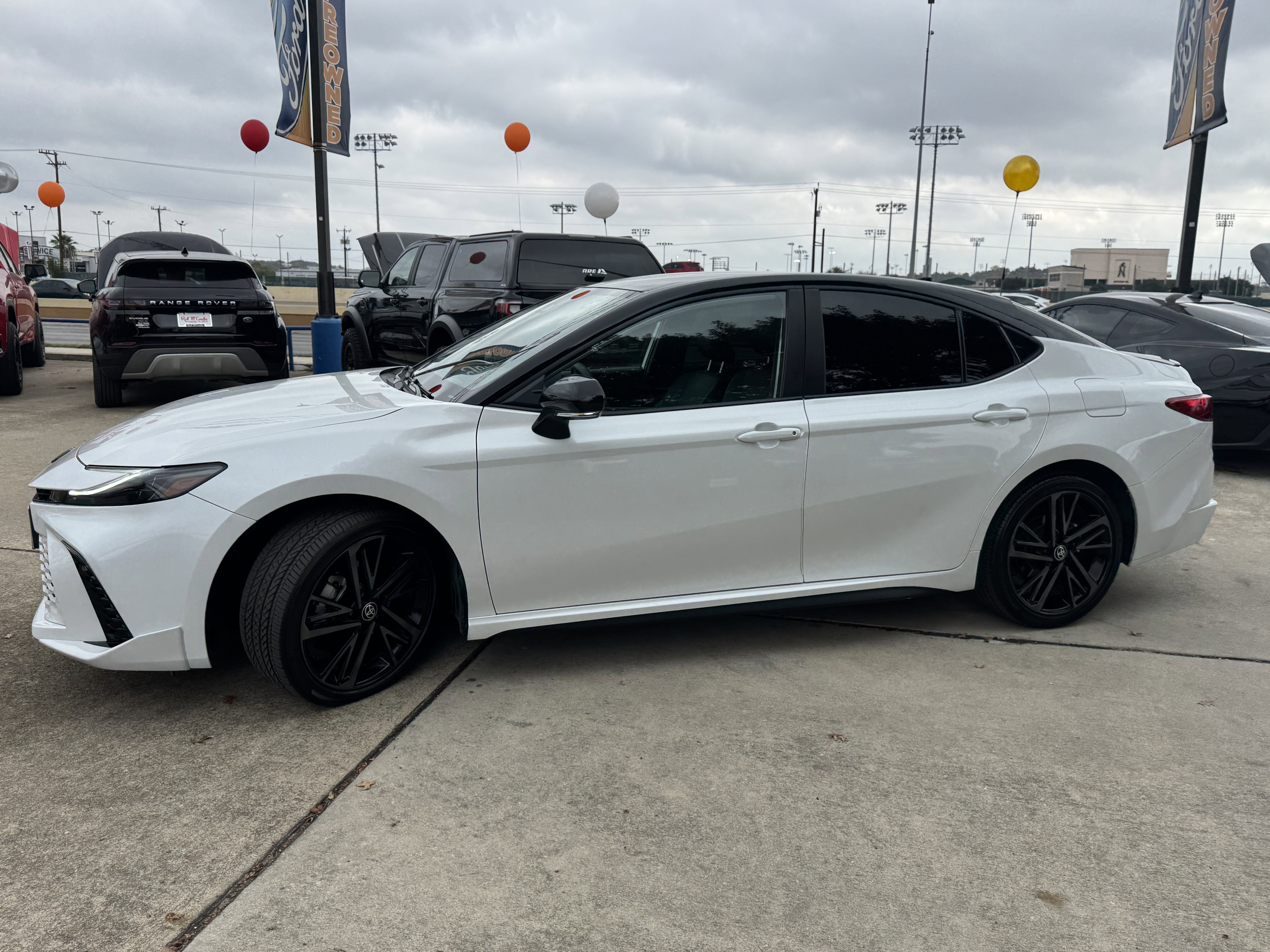 Used 2025 Toyota Camry XSE image 10