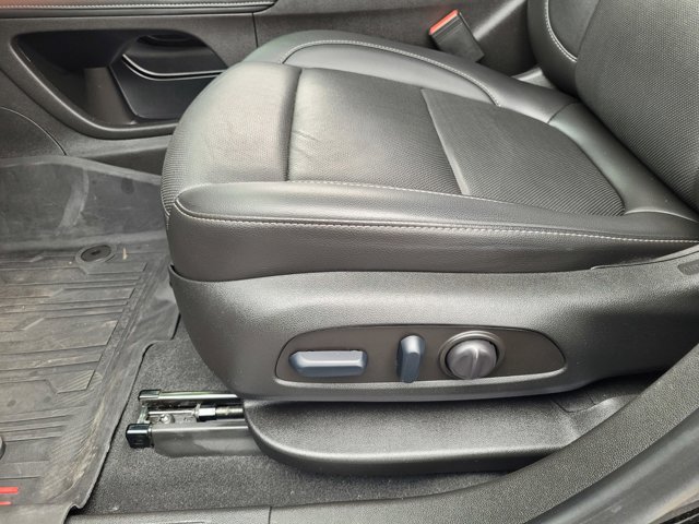 Used 2023 GMC Acadia SLT w/ Elevation Edition FWD image 21