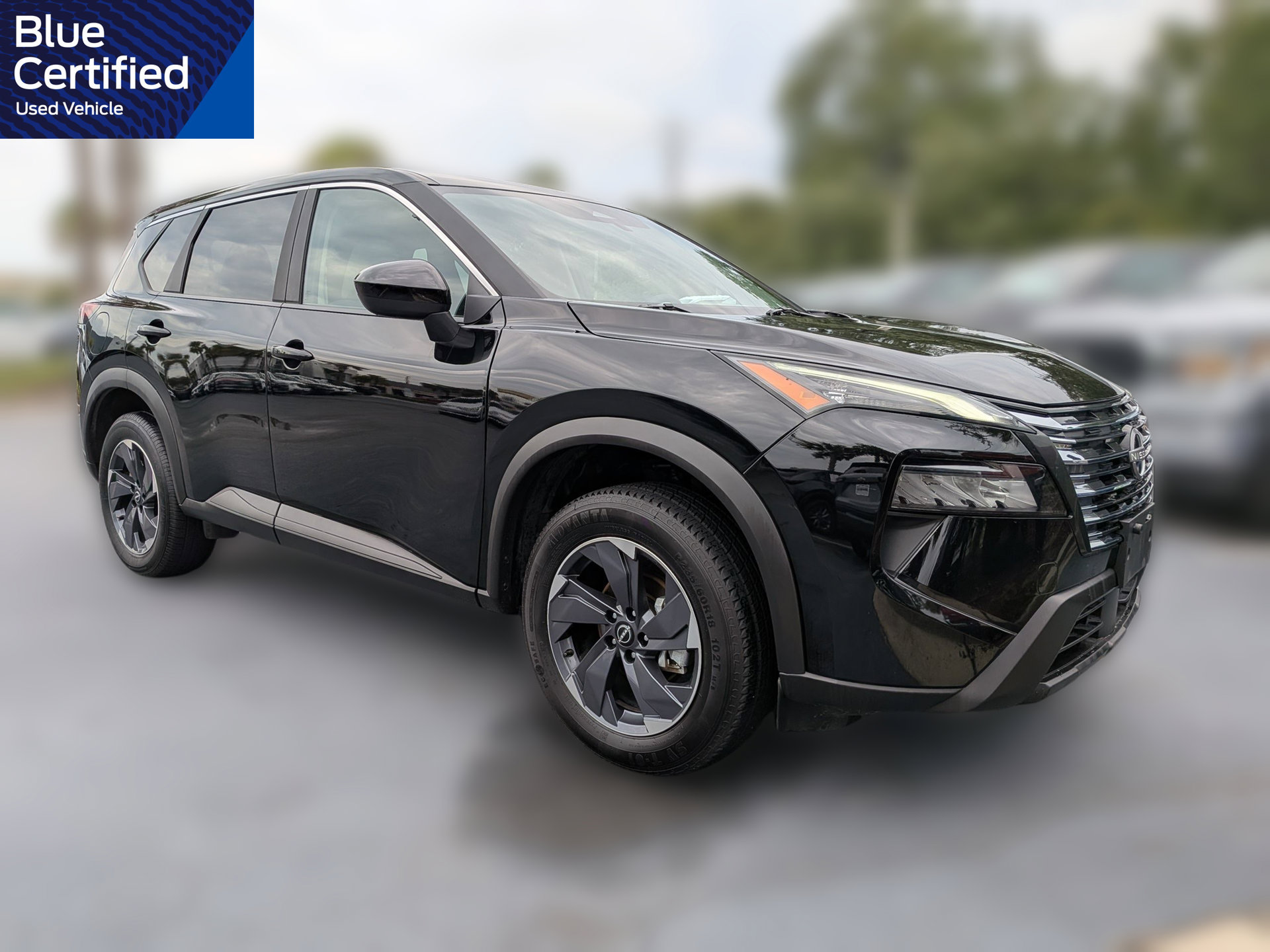 Used 2025 Nissan Rogue SV FWD image 2