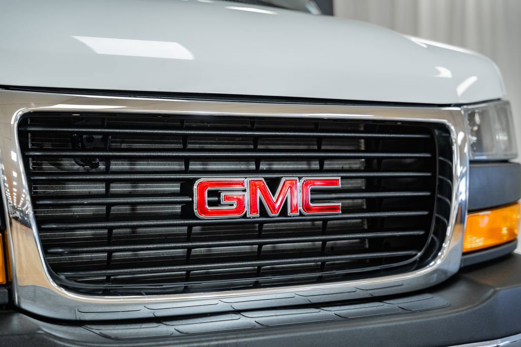 Used 2024 GMC Savana 2500 w/ Driver Convenience Package image 11