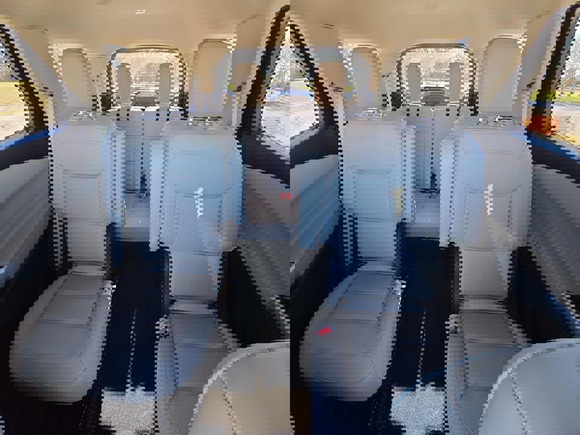 Certified 2023 Ford Explorer XLT w/ Equipment Group 202A image 21