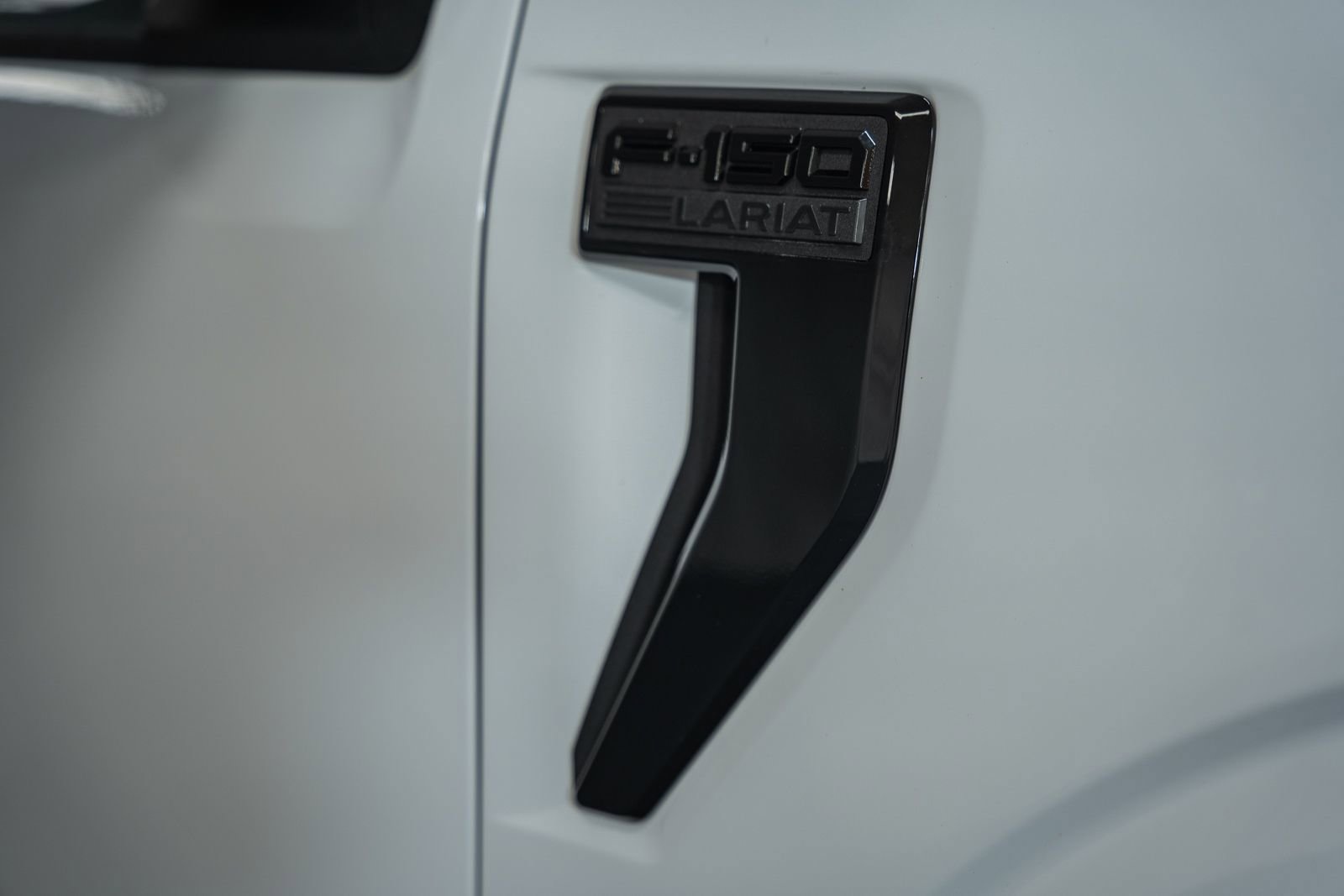 Certified 2023 Ford F150 Lariat w/ Equipment Group 502A High image 18