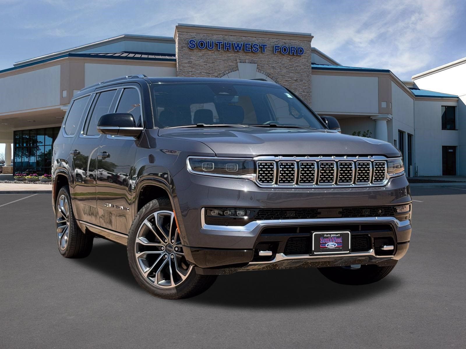 Used 2024 Jeep Grand Wagoneer Series III w/ Rear Seat Video Group 1 AWD/4WD image 1