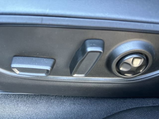 Used 2023 Jeep Grand Cherokee Limited w/ Luxury Tech Group II image 13