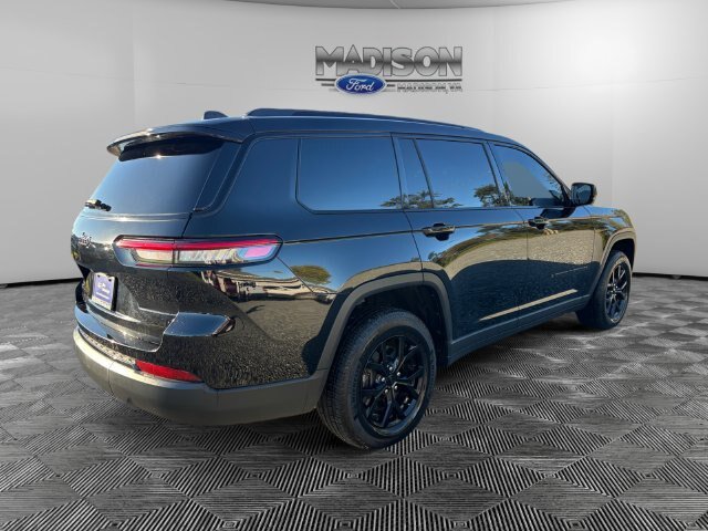 Used 2024 Jeep Grand Cherokee L Altitude AWD/4WD image 5