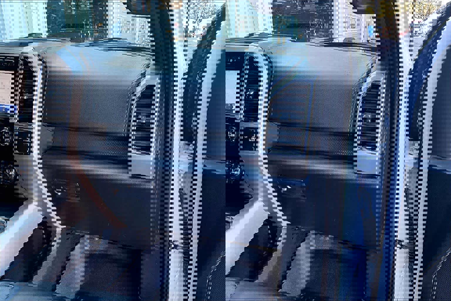 Certified 2020 Ford F150 Lariat image 20