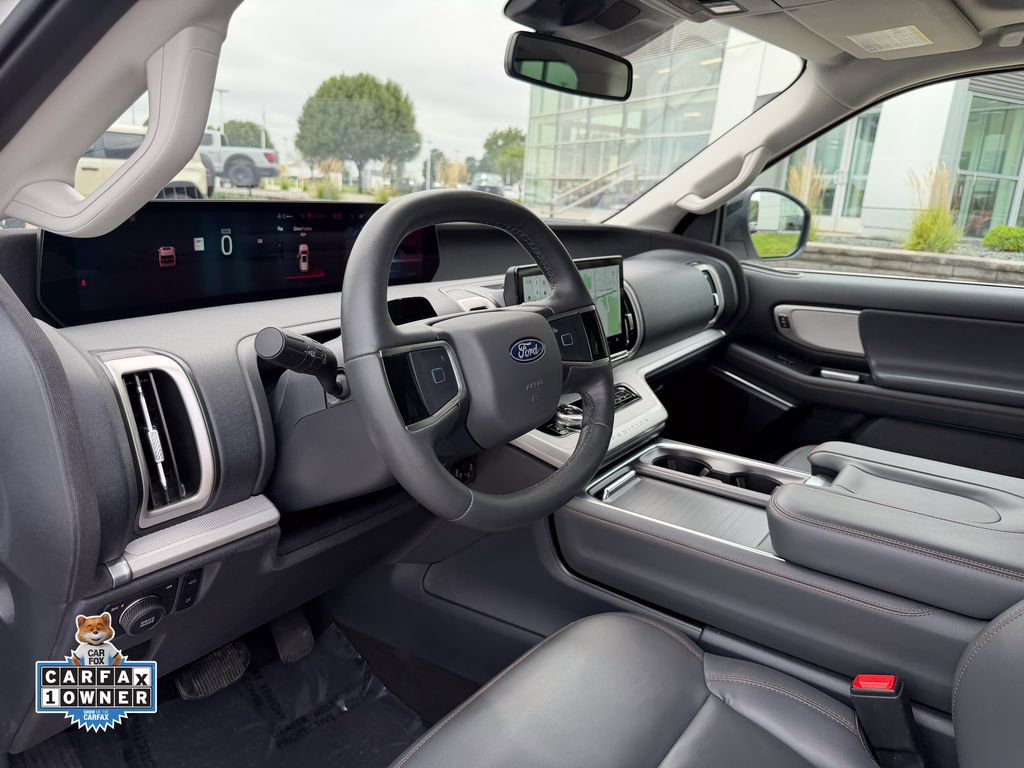 Certified 2025 Ford Expedition Active AWD/4WD image 9