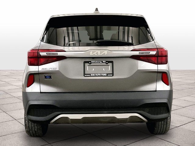 Used 2022 Kia Seltos LX AWD/4WD image 4