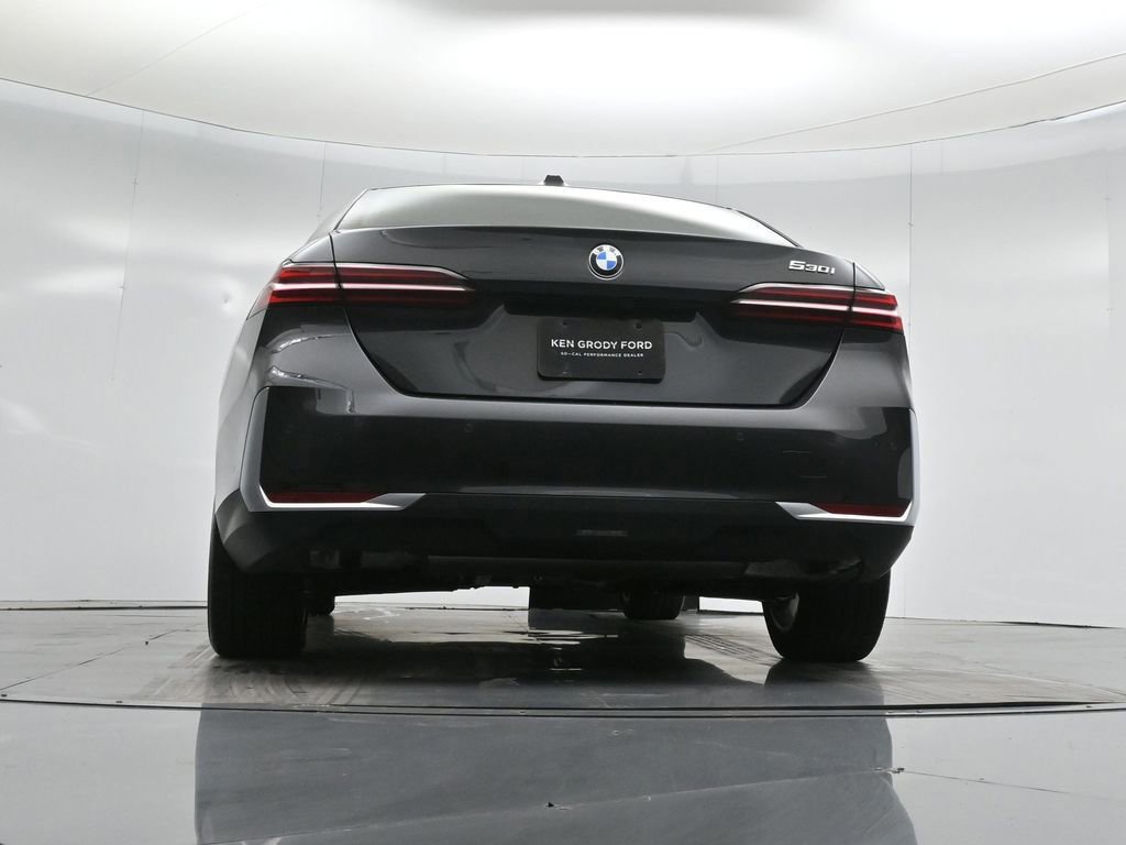 Used 2025 BMW 530i image 16