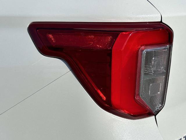 Certified 2024 Ford Explorer XLT w/ Equipment Group 202A AWD/4WD image 11