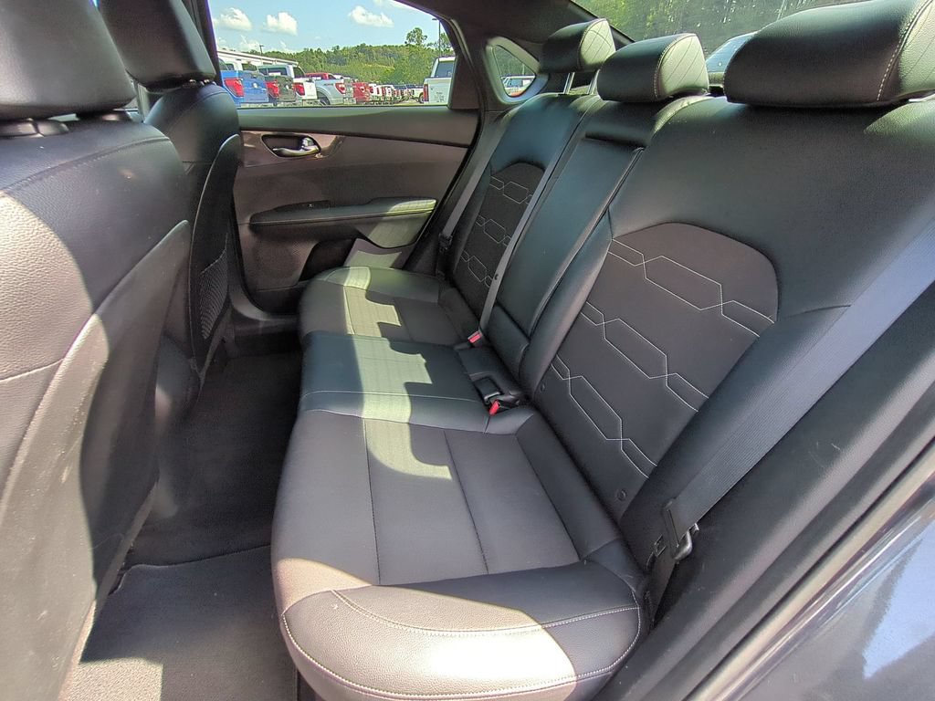 Used 2022 Kia Forte GT-Line w/ GT-Line Technology Package FWD image 15