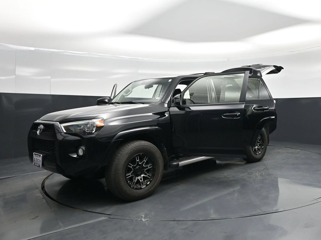 Used 2019 Toyota 4Runner SR5 RWD image 28