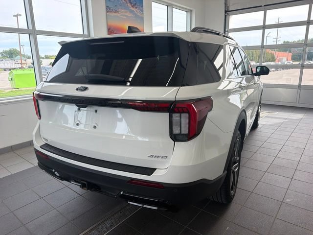 Certified 2025 Ford Explorer ST-Line w/ Premium Package AWD/4WD image 5
