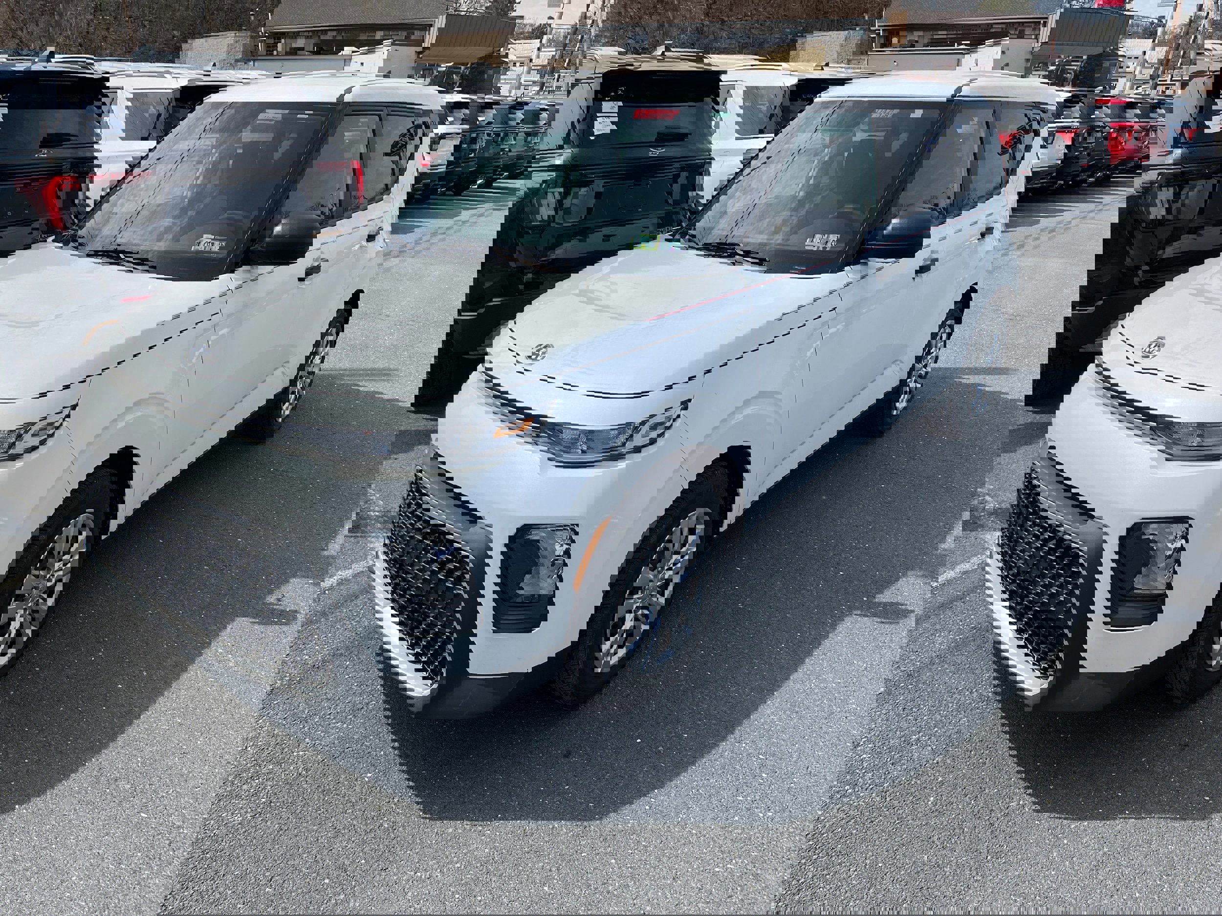 Used 2020 Kia Soul LX image 2