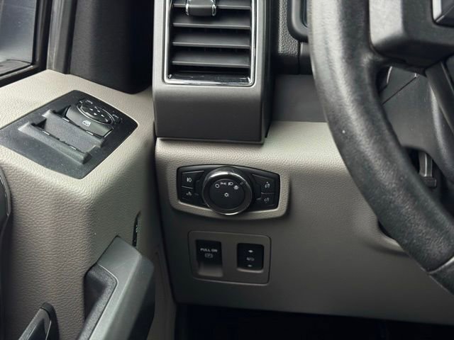 Certified 2018 Ford F150 XLT w/ Equipment Group 302A Luxury AWD/4WD image 32