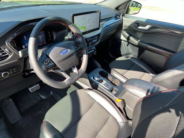 Certified 2023 Ford Escape ST-Line w/ Tech Pack #1 AWD/4WD image 18