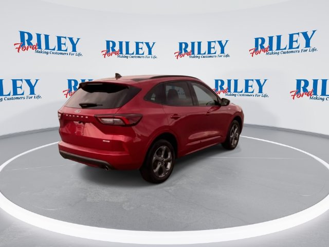Certified 2024 Ford Escape ST-Line w/ Tech Pack #1 AWD/4WD image 9