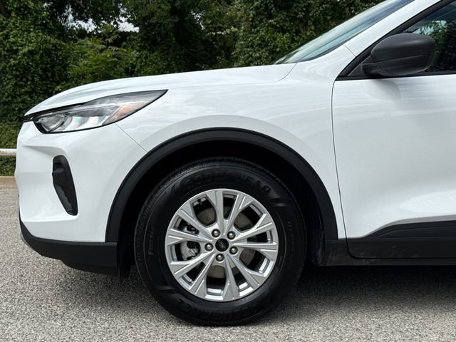 Certified 2025 Ford Escape Active w/ Tech Pack #1 FWD image 5