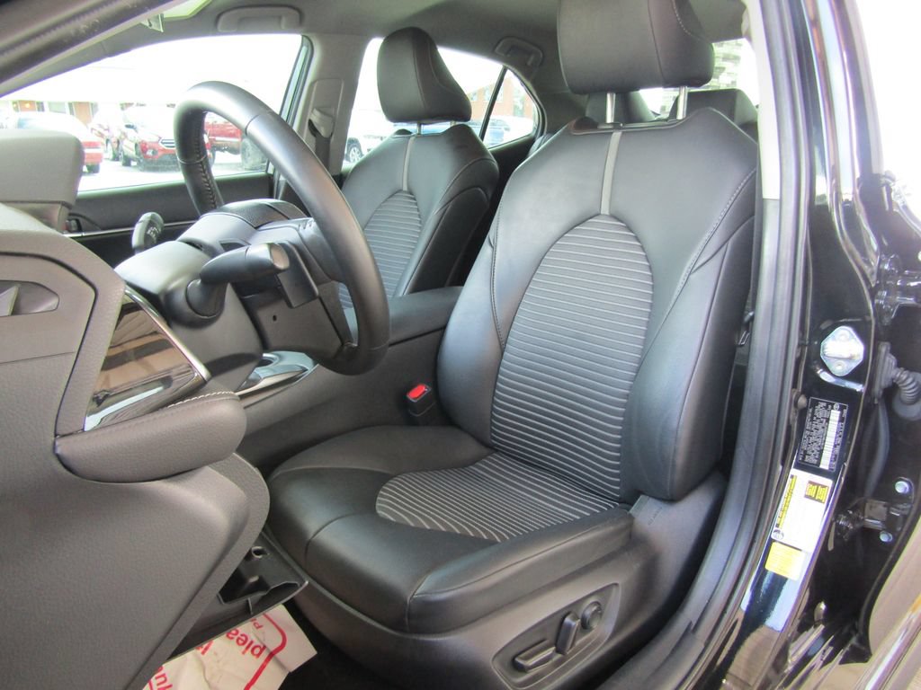 Used 2024 Toyota Camry SE FWD image 13