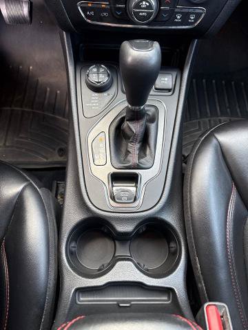 Used 2020 Jeep Cherokee Trailhawk w/ Cold Weather Group AWD/4WD image 17