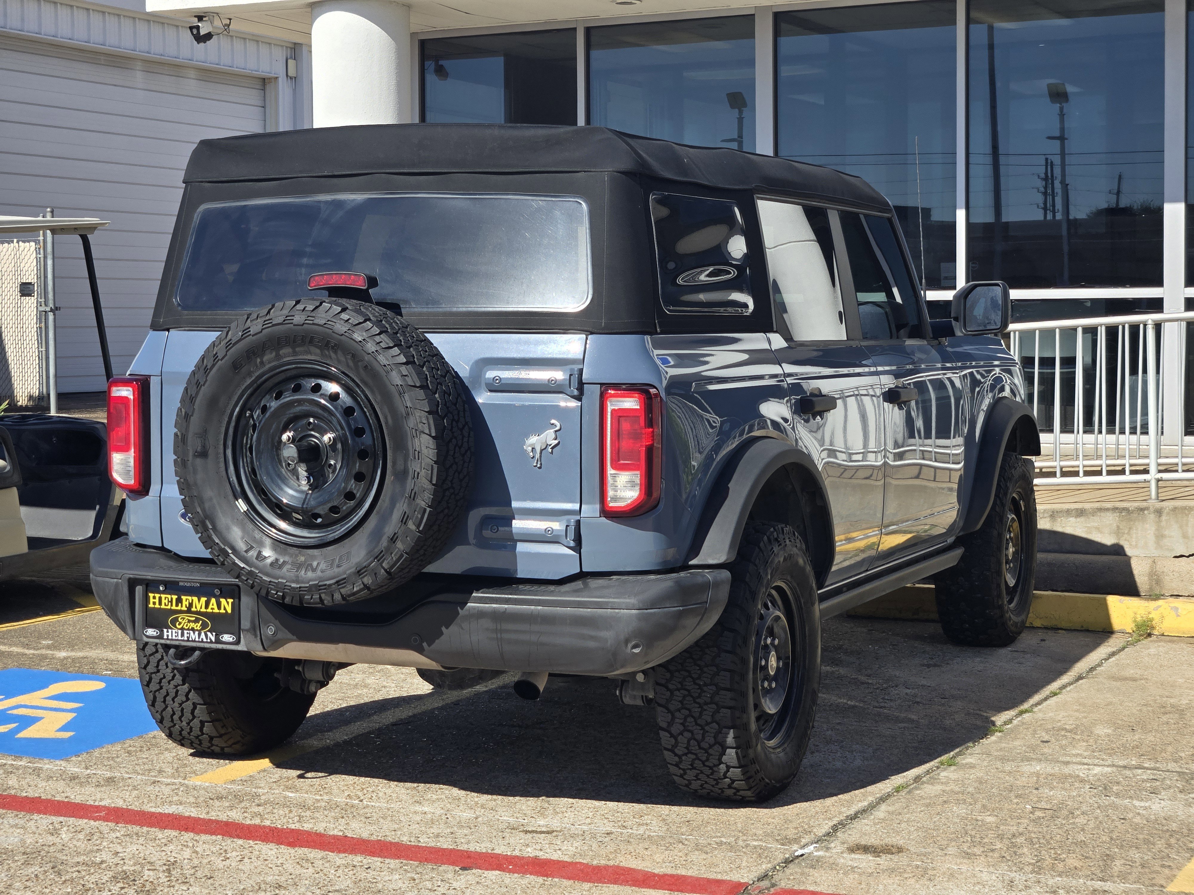 Certified 2023 Ford Bronco Black Diamond image 3