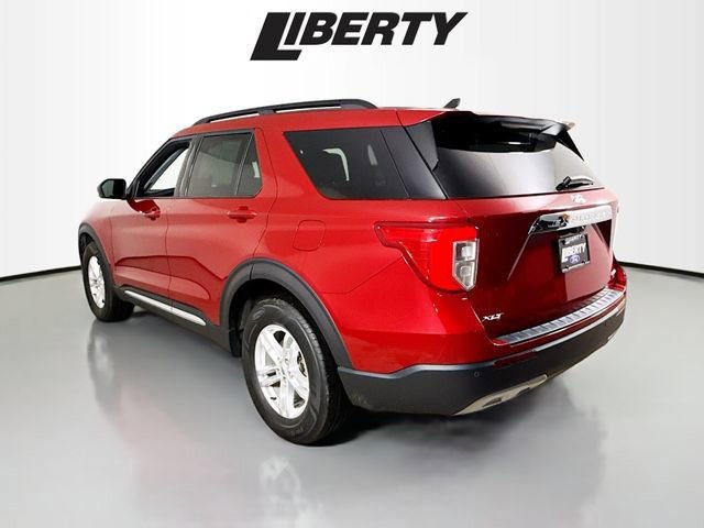Certified 2022 Ford Explorer XLT w/ Equipment Group 202A image 3