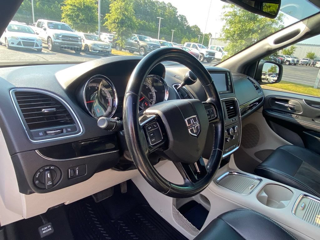 Used 2019 Dodge Grand Caravan SXT FWD image 9