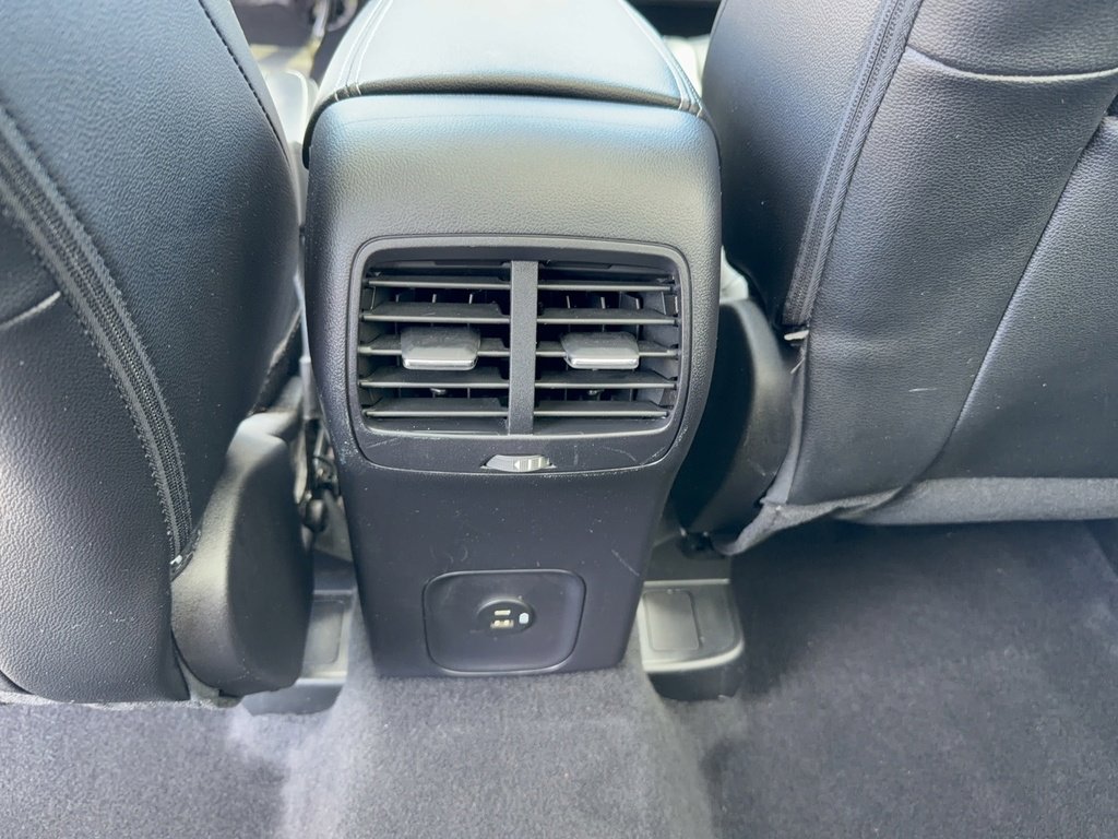 Certified 2022 Ford Escape SEL image 30