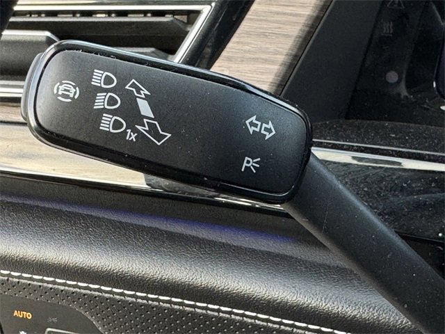 Used 2025 Volkswagen Atlas SEL Premium R-Line image 22